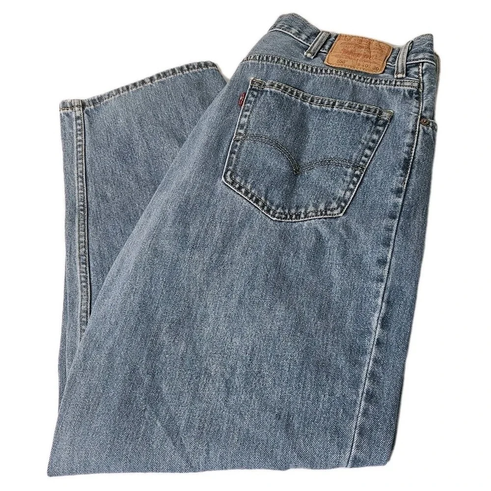 Levis 550 Relaxed‎ Fit Blue Jeans Mens Size 38X 28 Straight